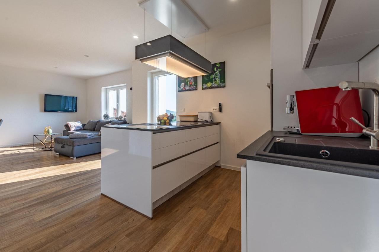 Apartments Luka & Lorena Galovac  Eksteriør bilde